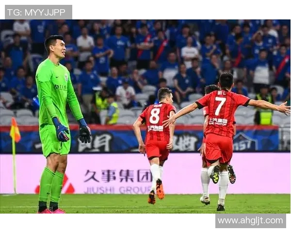 上港与申花激战正酣最终晋级之路谁能笑到最后 上港与申花激战正酣最终晋级之路谁能笑到最后